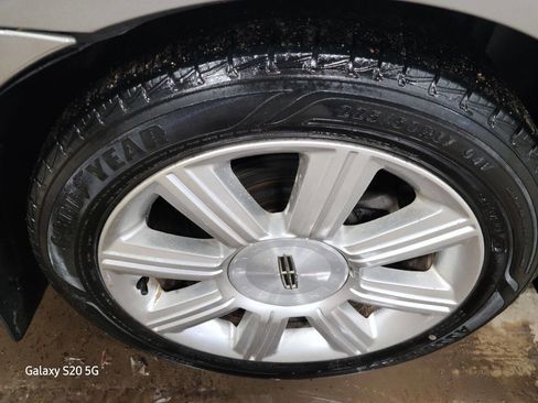 Used 2009 Lincoln MKZ image 11