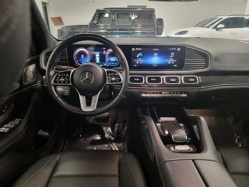 Used 2023 Mercedes-Benz GLS 450 4MATIC image 23