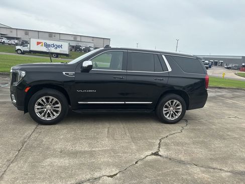 Used 2023 GMC Yukon SLT AWD/4WD image 9