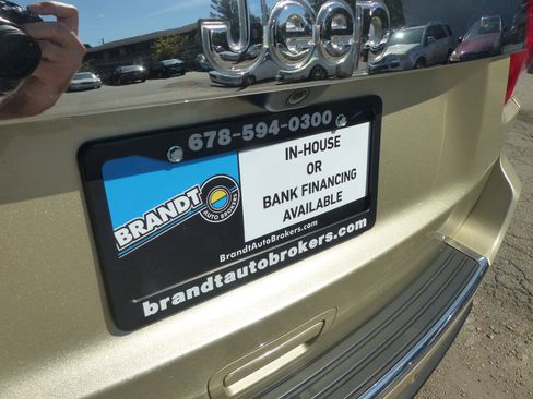 Used 2011 Jeep Grand Cherokee Overland w/ Trailer Tow Group image 11