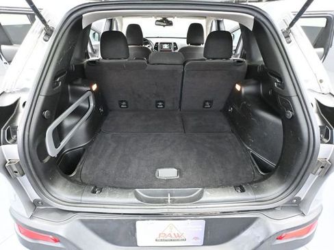 Used 2017 Jeep Cherokee Sport w/ Cold Weather Group image 36