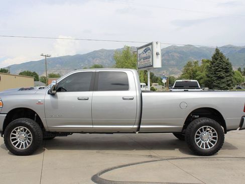 Used 2024 RAM 3500 Laramie AWD/4WD image 13