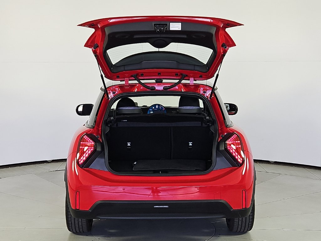 Used 2026 MINI Cooper S FWD image 10