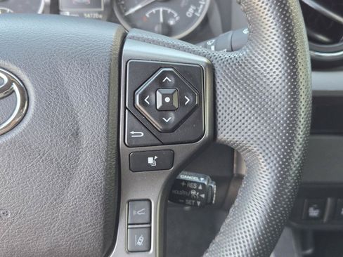 Used 2022 Toyota Tacoma TRD Off-Road w/ Technology Package RWD image 17