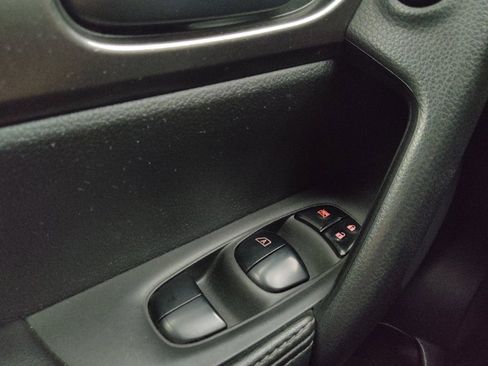 Used 2021 Nissan Rogue Sport S AWD/4WD image 27