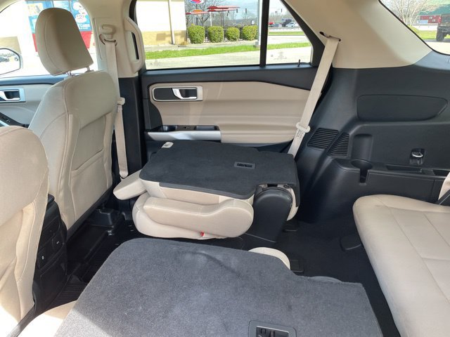 Used 2023 Ford Explorer XLT AWD/4WD image 63