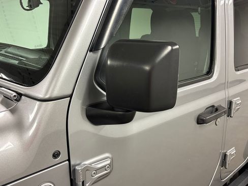 Used 2019 Jeep Wrangler Unlimited Sport S AWD/4WD image 14