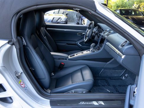 Certified 2025 Porsche 718 Boxster S RWD image 47