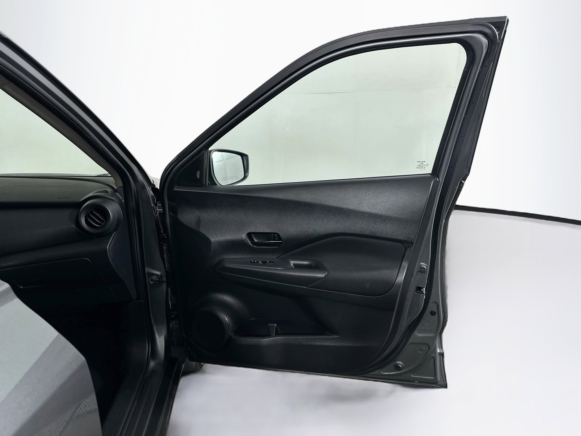Used 2025 Nissan Kicks Play S FWD image 30