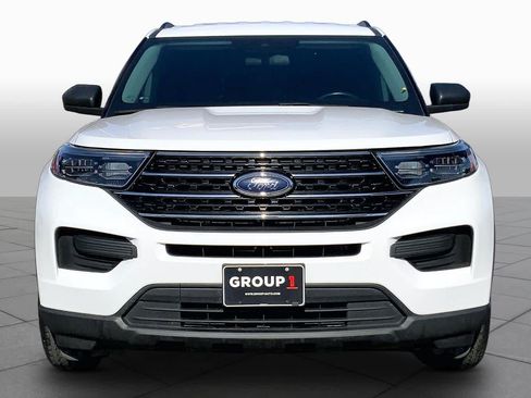 Used 2021 Ford Explorer XLT RWD image 4