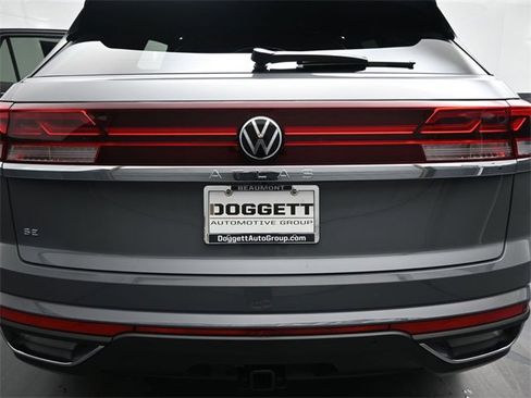 New 2026 Volkswagen Atlas Cross Sport SE image 14