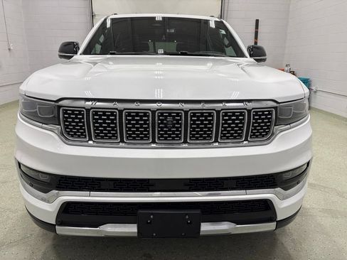Used 2023 Jeep Grand Wagoneer Series II AWD/4WD image 9