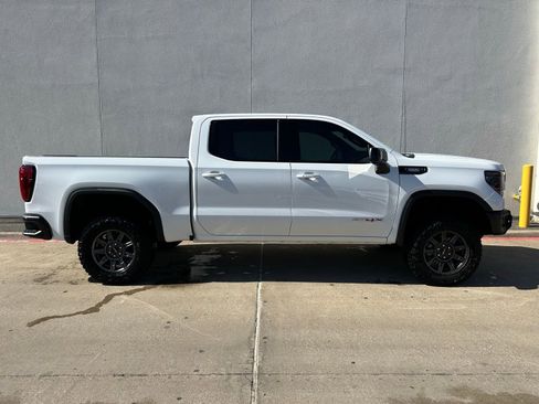 Used 2025 GMC Sierra 1500 AT4X image 8