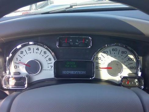 Used 2014 Ford Expedition Limited w/ Equipment Group 301A image 6