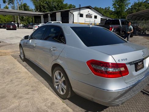 Used 2011 Mercedes-Benz E 350 Sedan image 10