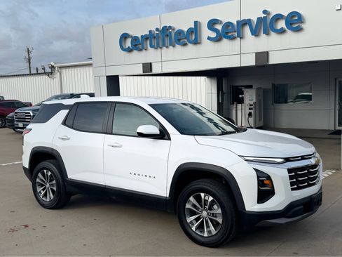 Used 2026 Chevrolet Equinox LT w/ Convenience Package II image 1