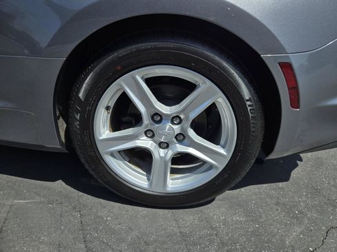 Used 2020 Chevrolet Camaro LT RWD image 29