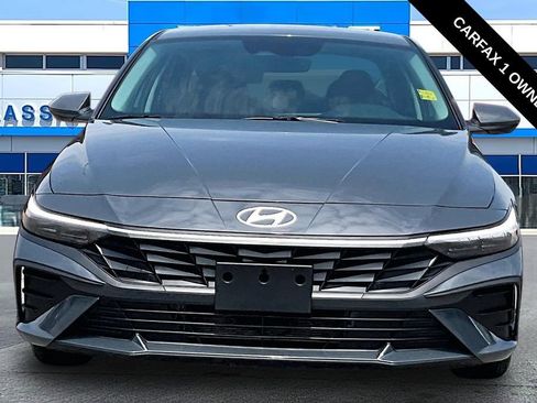 Used 2026 Hyundai Elantra Hybrid FWD image 18