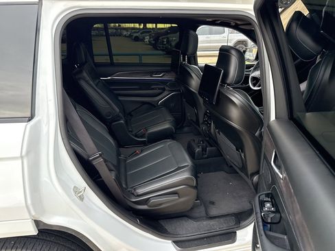 Used 2024 Jeep Grand Cherokee L Overland w/ Rear Seat Video Group I image 12