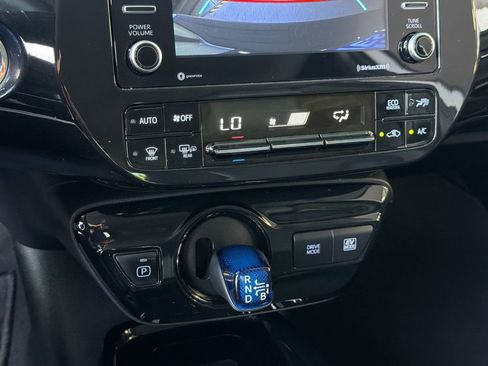 Used 2022 Toyota Prius FWD image 21