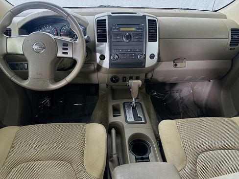 Used 2012 Nissan Frontier SV AWD/4WD image 16