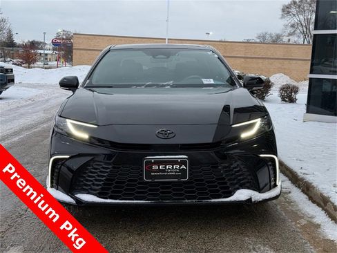 Used 2025 Toyota Camry XSE image 8