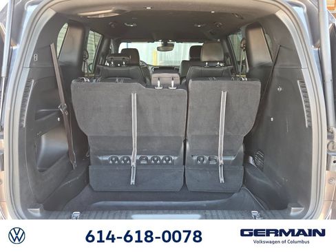 Used 2023 Chrysler Pacifica Touring-L w/ S Appearance Package AWD/4WD image 23