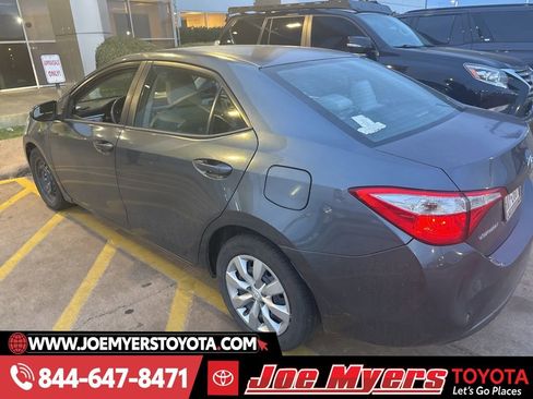 Used 2014 Toyota Corolla LE image 2