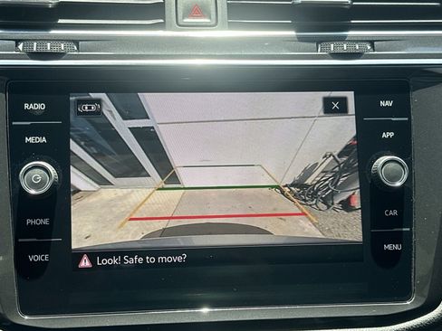 Used 2021 Volkswagen Tiguan SEL Premium R-Line AWD/4WD image 27