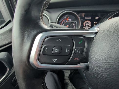Used 2020 Jeep Gladiator Overland image 17