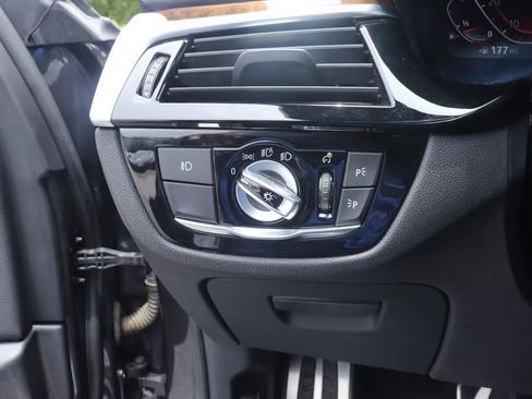 Used 2020 BMW 540i w/ M Sport Package RWD image 21