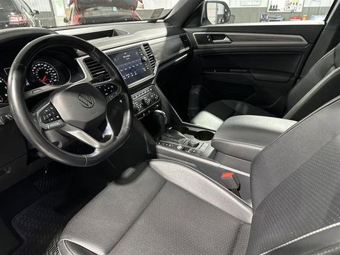Certified 2020 Volkswagen Atlas Cross Sport SE w/ Panoramic Sunroof Package image 16