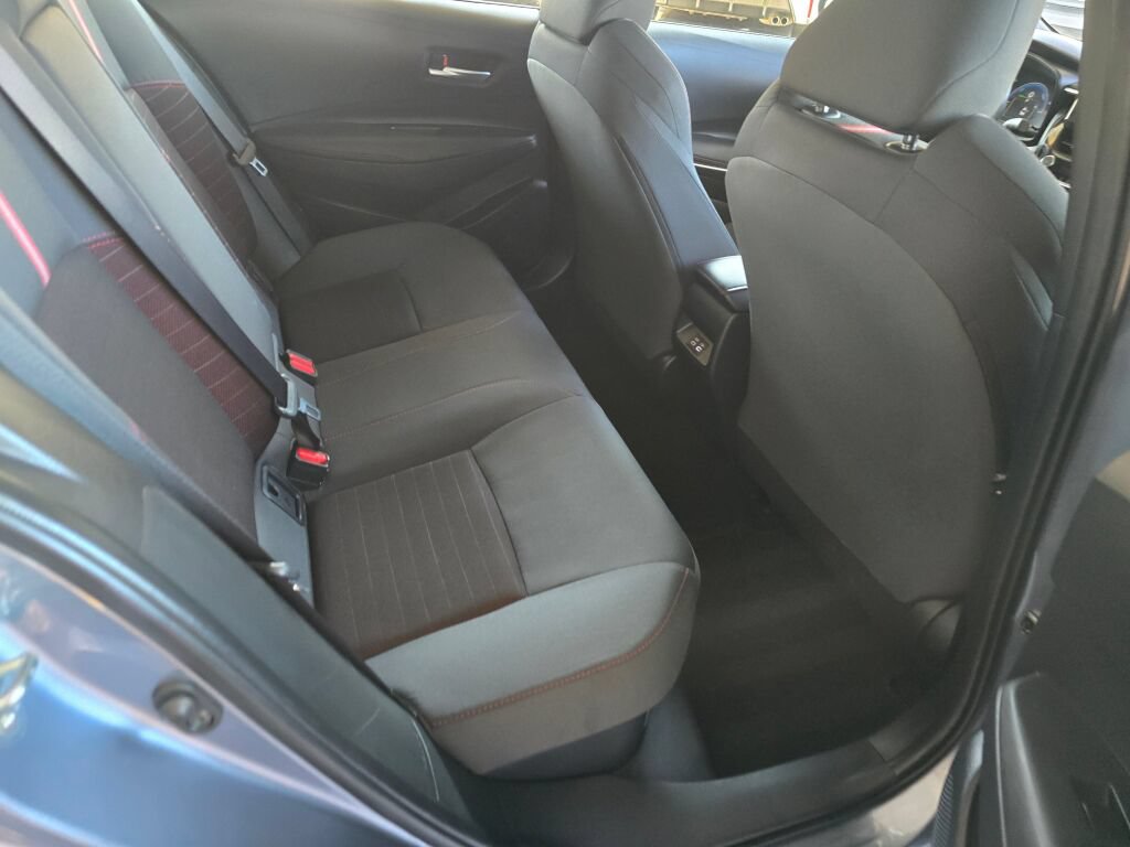 Used 2025 Toyota Corolla SE w/ SE Premium Package FWD image 14