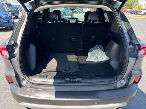 Used 2024 Ford Escape SE FWD image 10