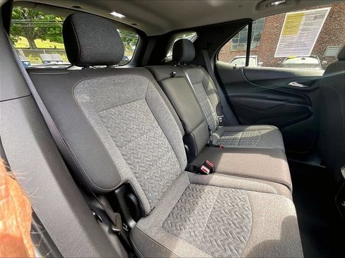 Used 2023 Chevrolet Equinox LT AWD/4WD image 16