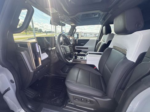 Used 2025 GMC Hummer EV 3X AWD/4WD image 7