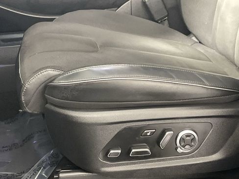 Used 2024 Hyundai Palisade Calligraphy image 19