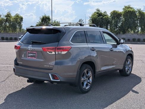 Used 2019 Toyota Highlander Limited Platinum w/ Carpet Mat Package (TMS) AWD/4WD image 5