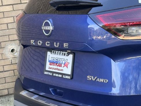 Used 2022 Nissan Rogue SV image 18