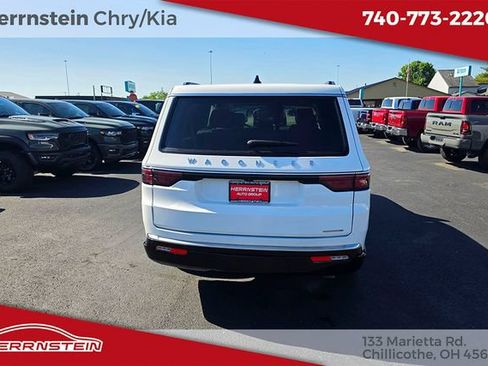 Used 2024 Jeep Wagoneer L Series II w/ Flexible Seating Group AWD/4WD image 34