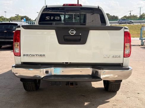 Used 2018 Nissan Frontier SV AWD/4WD image 4