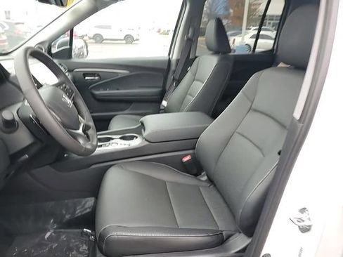 New 2025 Honda Ridgeline RTL image 12