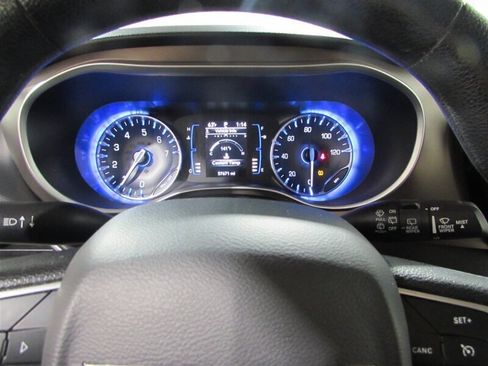 Used 2021 Chrysler Voyager Lxi image 84