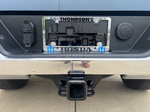 Used 2024 Chevrolet Silverado 1500 LT AWD/4WD image 7
