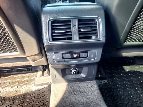 Used 2018 Audi Q5 2.0T Premium Plus w/ Premium Plus Package image 26