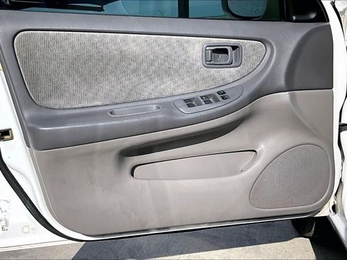 Used 2001 Nissan Altima GXE image 21