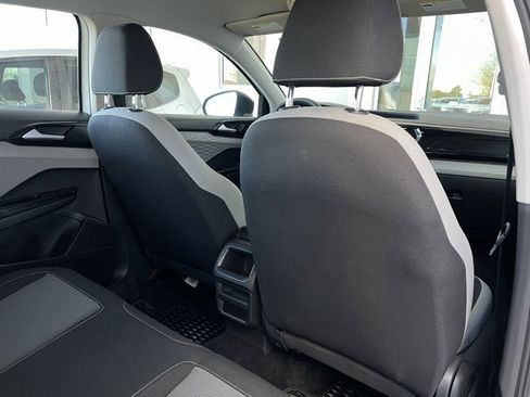 Used 2022 Volkswagen Taos S image 27