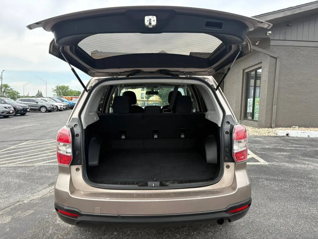 Used 2015 Subaru Forester 2.5i w/ Alloy Wheel Package AWD/4WD image 10