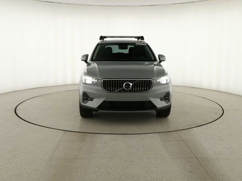 Used 2024 Volvo XC40 B5 Ultimate w/ Protection Package Premier AWD/4WD image 11