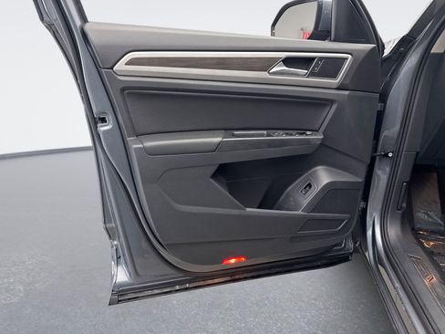 Used 2019 Volkswagen Atlas SEL R-Line image 9